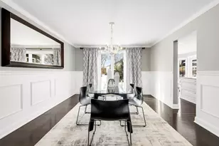 2S630 Ave Chateaux E, Oak Brook, IL 60523 - Photo 9