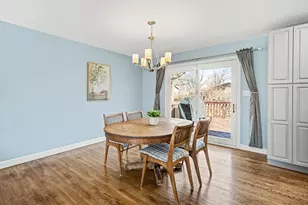 6825 Meadow Crest Dr, Downers Grove, IL 60516 - Photo 7