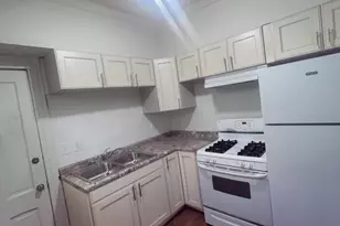 226 S 4th St, Aurora, IL 60505 - Photo 1