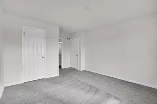 29W710 Everton Dr, Warrenville, IL 60555 - Photo 9