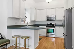 2833 N Burling St, Chicago, IL 60657 - Photo 11