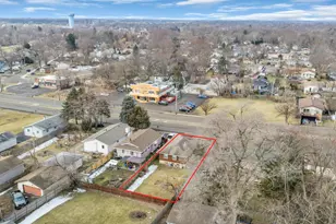 1321 N Cedar Lake Rd, Round Lake Beach, IL 60073 - Photo 15