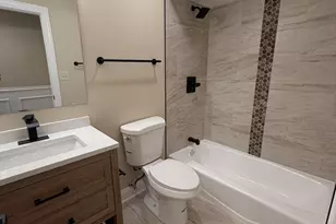 10 Parkside Ct, Vernon Hills, IL 60061 - Photo 21