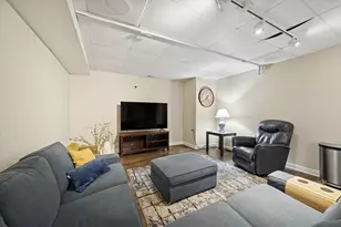 8S230 Hampton Cir, Naperville, IL 60540 - Photo 27