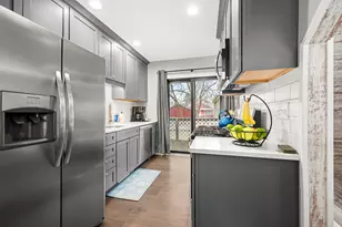 835 Albert Ave, Sycamore, IL 60178 - Photo 17