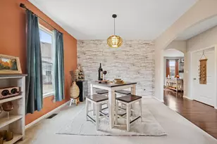 2380 River Hills Ln, Bolingbrook, IL 60490 - Photo 11