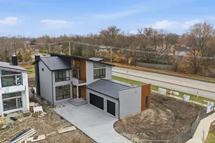 783 Greenwood Rd, Northbrook, IL 60062 - Photo 3