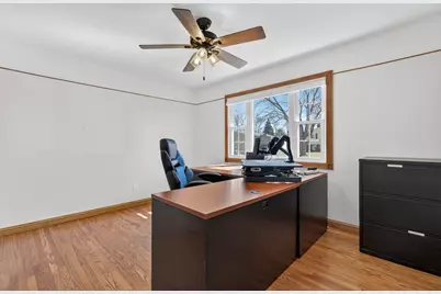 380 Dartmoor Drive, Crystal Lake, IL 60014 - Photo 15