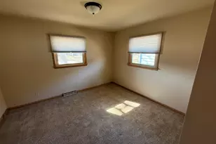 4524 Newcastle Rd, Rockford, IL 61108 - Photo 11