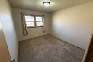 4524 Newcastle Rd, Rockford, IL 61108 - Photo 9