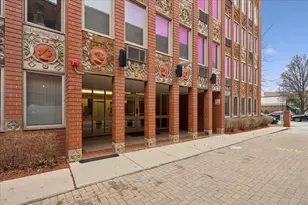 1041 Susan Collins Ln, Oak Park, IL 60302 - Photo 3