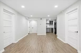 1041 Susan Collins Ln, Oak Park, IL 60302 - Photo 11