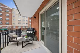 1041 Susan Collins Ln, Oak Park, IL 60302 - Photo 5