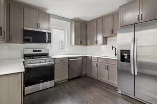 446 S Jackson St, Waukegan, IL 60085 - Photo 13