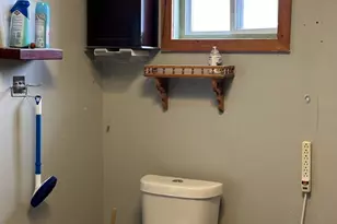 1922 Portland Ave, Savanna, IL 61074 - Photo 9