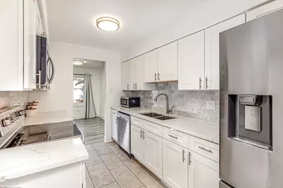 8620 W 95th Street #1A2, Hickory Hills, IL 60457 - Photo 7