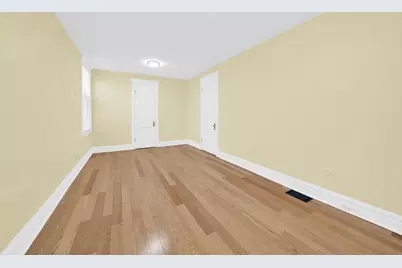 4242 W 21st Place, Chicago, IL 60623 - Photo 9