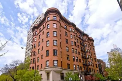 1210 N Astor Street #3B, Chicago, IL 60610 - Photo 1