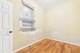 6940 S Bishop St, Chicago, IL 60636 - Photo 9