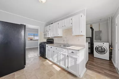 722 W Park Avenue, Aurora, IL 60506 - Photo 9