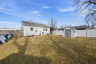 722 W Park Avenue, Aurora, IL 60506 - Photo 23