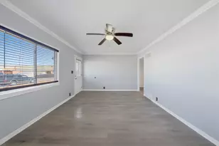 722 W Park Ave, Aurora, IL 60506 - Photo 3