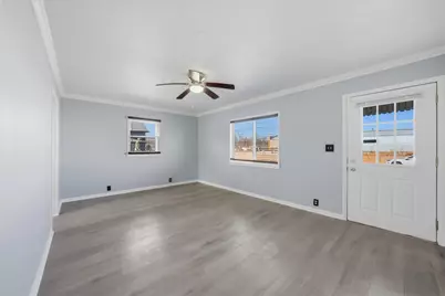 722 W Park Avenue, Aurora, IL 60506 - Photo 7