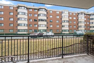 [Address not provided], Morton Grove, IL 60053 - Photo 11