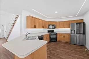 262 Lakeview Ct, Steger, IL 60475 - Photo 7