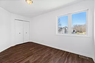 262 Lakeview Ct, Steger, IL 60475 - Photo 17