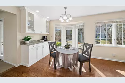 2206 Worthing Drive, Naperville, IL 60565 - Photo 9