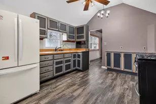 272 S Michigan Ave, Bradley, IL 60915 - Photo 15