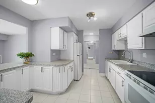 1615 E Central Rd, Arlington Heights, IL 60005 - Photo 11