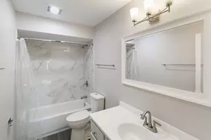 711 S Milwaukee Ave, Libertyville, IL 60048 - Photo 11