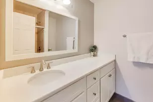 83 Thornhill Ln, Lake Barrington, IL 60010 - Photo 15