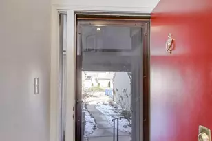 83 Thornhill Ln, Lake Barrington, IL 60010 - Photo 3