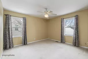 246 Montclair Rd, Vernon Hills, IL 60061 - Photo 31