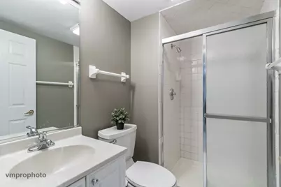 246 Montclair Road, Vernon Hills, IL 60061 - Photo 33