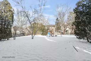 246 Montclair Rd, Vernon Hills, IL 60061 - Photo 35