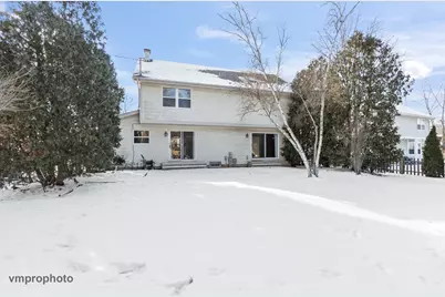 246 Montclair Road, Vernon Hills, IL 60061 - Photo 33