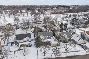 246 Montclair Rd, Vernon Hills, IL 60061 - Photo 41