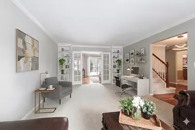 246 Montclair Road, Vernon Hills, IL 60061 - Photo 5