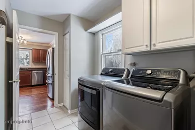 246 Montclair Road, Vernon Hills, IL 60061 - Photo 17