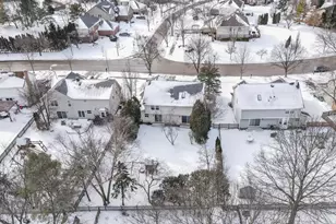 246 Montclair Rd, Vernon Hills, IL 60061 - Photo 35