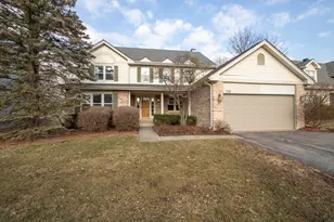 246 Montclair Rd, Vernon Hills, IL 60061 - Photo 1