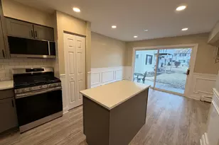 3500 Bayside Dr, Palatine, IL 60074 - Photo 9