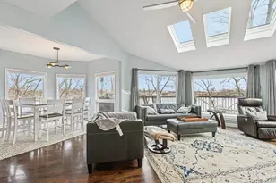 1209 Bayshore Dr, Antioch, IL 60002 - Photo 5