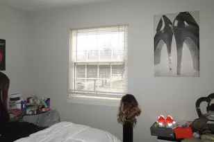 306 Glasgow Ln, Schaumburg, IL 60194 - Photo 9