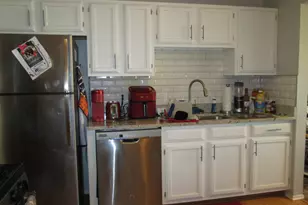 306 Glasgow Ln, Schaumburg, IL 60194 - Photo 5