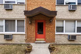 1527 W Sherwin Ave, Chicago, IL 60626 - Photo 3